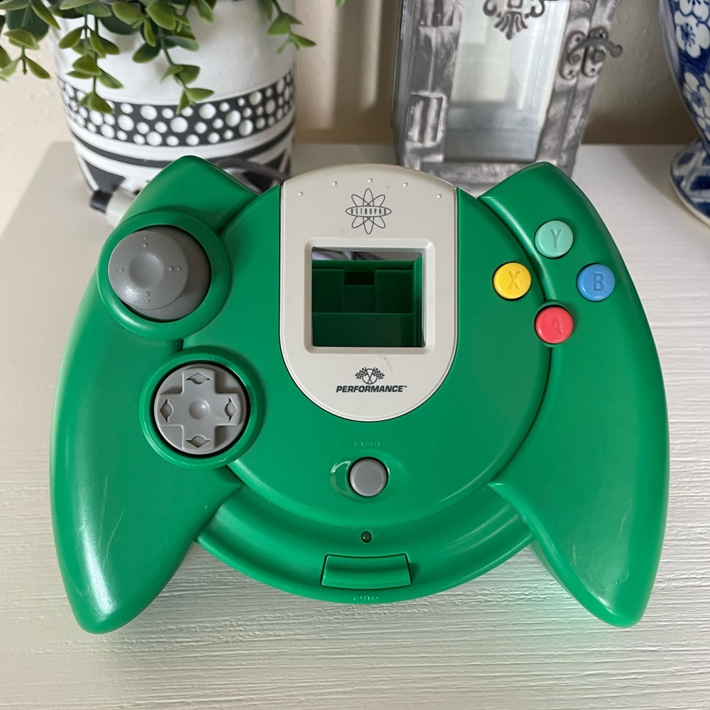 Astropad Performance Controllers - Sega Dreamcast - Green - Clean Tested works